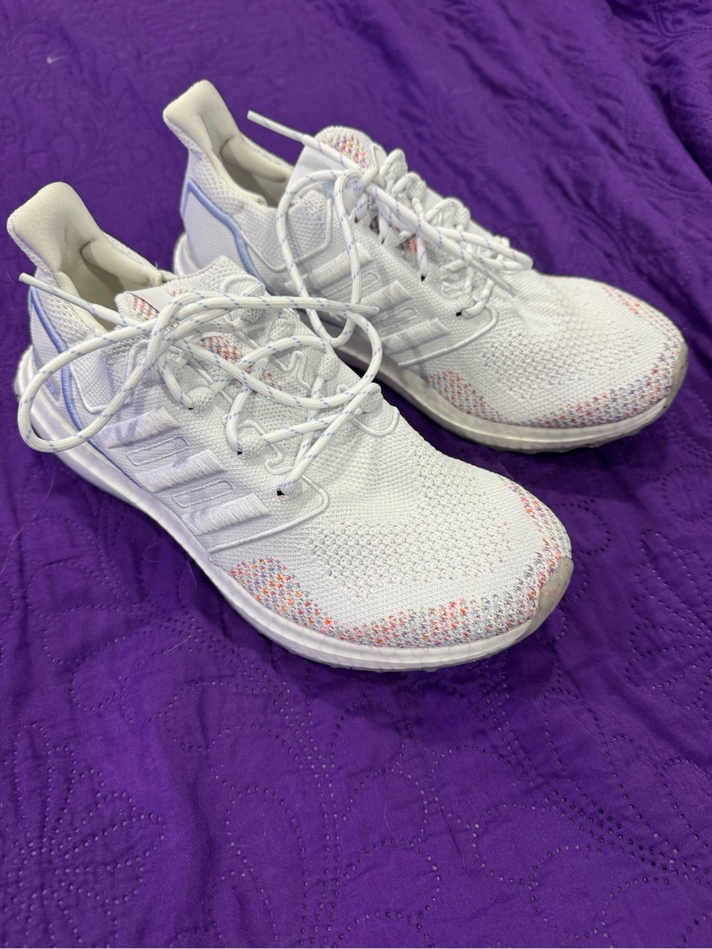 Women's White Knit Running Sneakers with Subtle Pastel Accents
